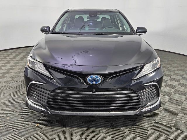 2021 Toyota Camry Hybrid XLE