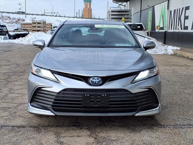 2021 Toyota Camry Hybrid XLE