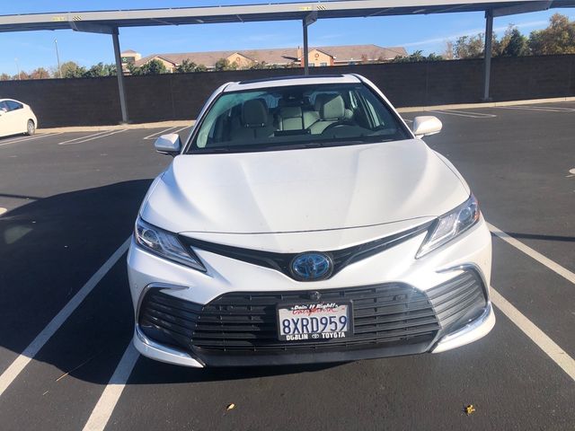 2021 Toyota Camry Hybrid XLE