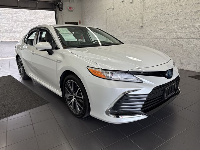 2021 Toyota Camry Hybrid XLE