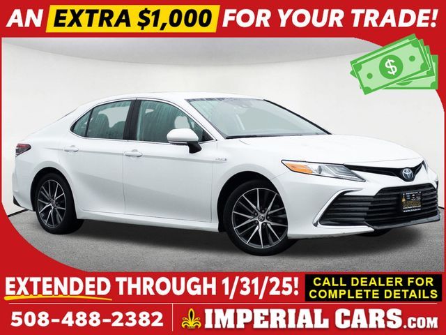 2021 Toyota Camry Hybrid XLE