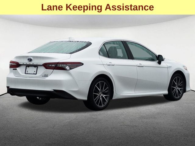 2021 Toyota Camry Hybrid XLE