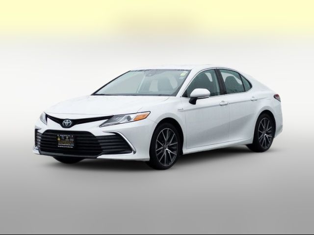 2021 Toyota Camry Hybrid XLE