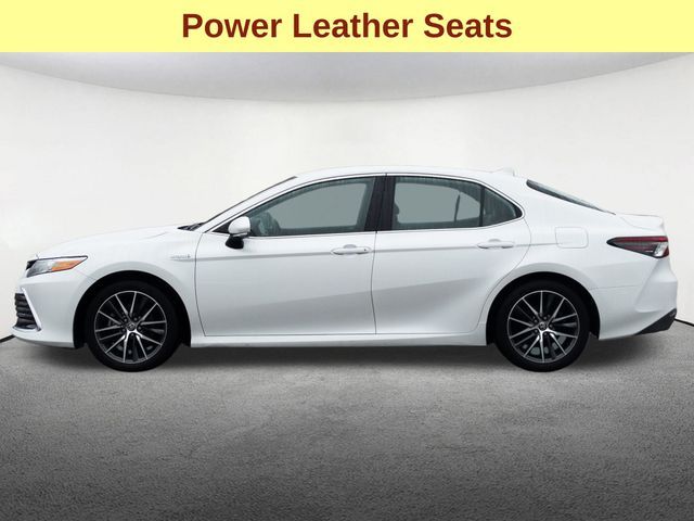 2021 Toyota Camry Hybrid XLE