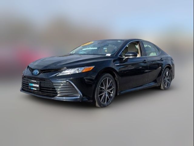 2021 Toyota Camry Hybrid XLE