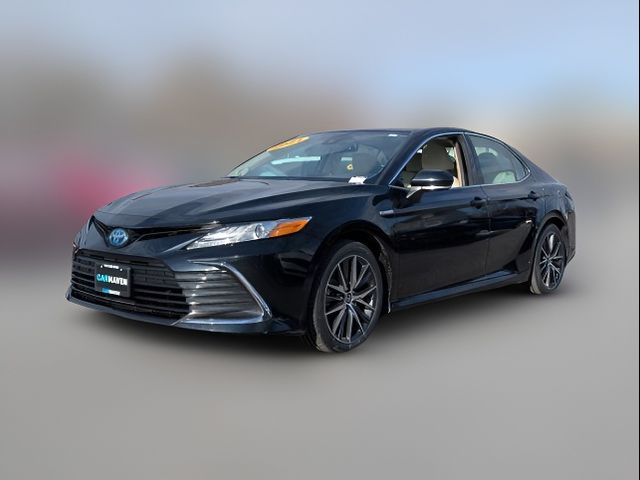 2021 Toyota Camry Hybrid XLE