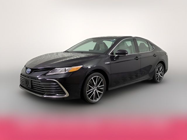 2021 Toyota Camry Hybrid XLE