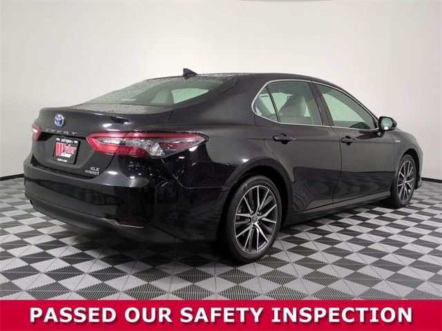 2021 Toyota Camry Hybrid XLE