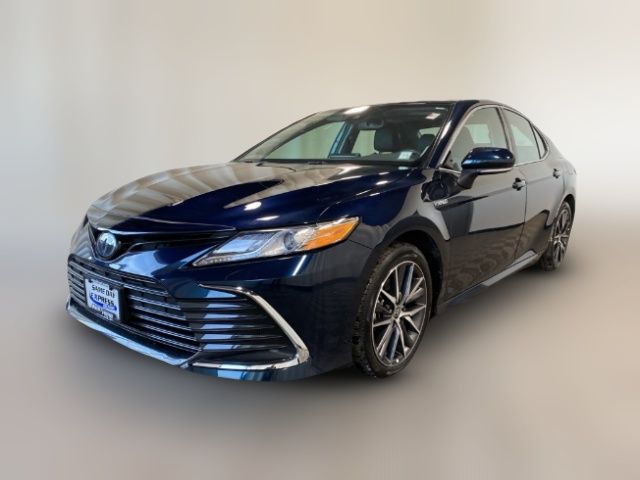 2021 Toyota Camry Hybrid XLE