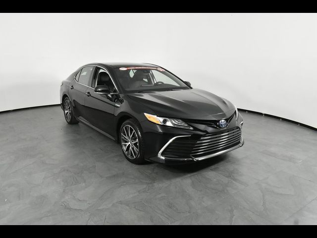 2021 Toyota Camry Hybrid XLE