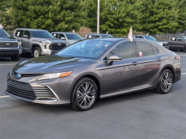 2021 Toyota Camry Hybrid XLE