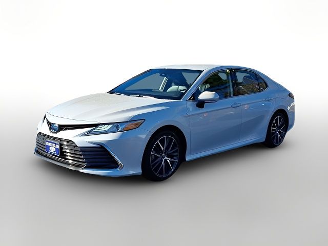 2021 Toyota Camry Hybrid XLE