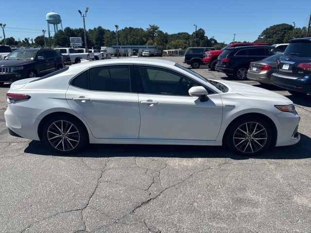 2021 Toyota Camry Hybrid XLE