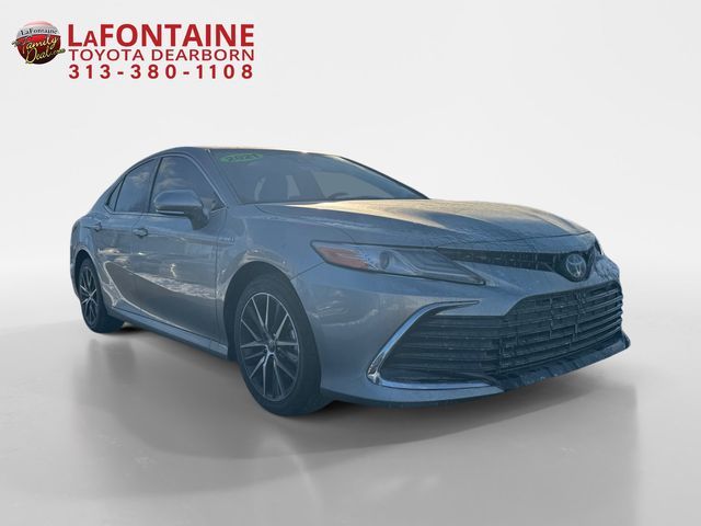 2021 Toyota Camry Hybrid XLE