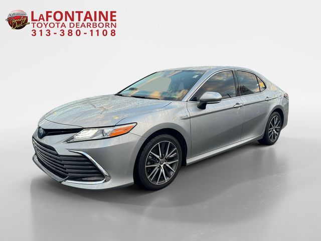 2021 Toyota Camry Hybrid XLE