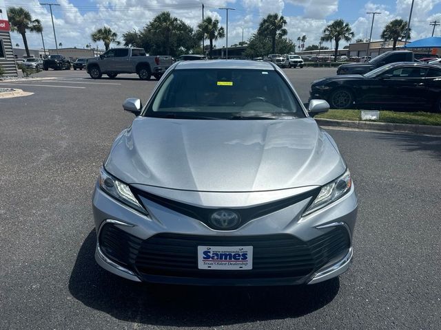2021 Toyota Camry Hybrid XLE