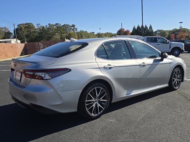 2021 Toyota Camry Hybrid XLE