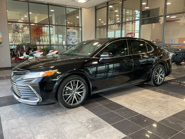 2021 Toyota Camry Hybrid XLE