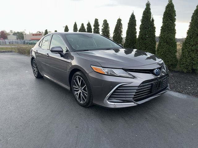 2021 Toyota Camry Hybrid XLE