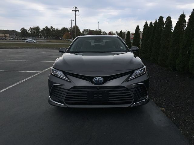 2021 Toyota Camry Hybrid XLE