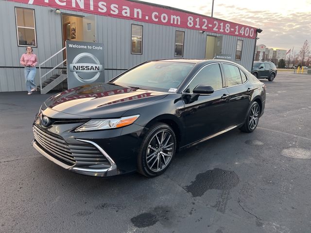 2021 Toyota Camry Hybrid XLE