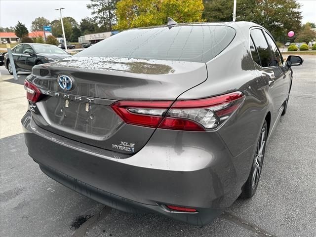 2021 Toyota Camry Hybrid XLE