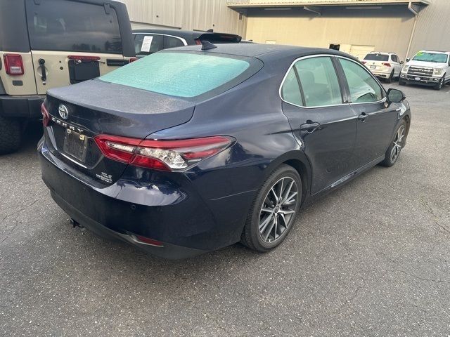 2021 Toyota Camry Hybrid XLE