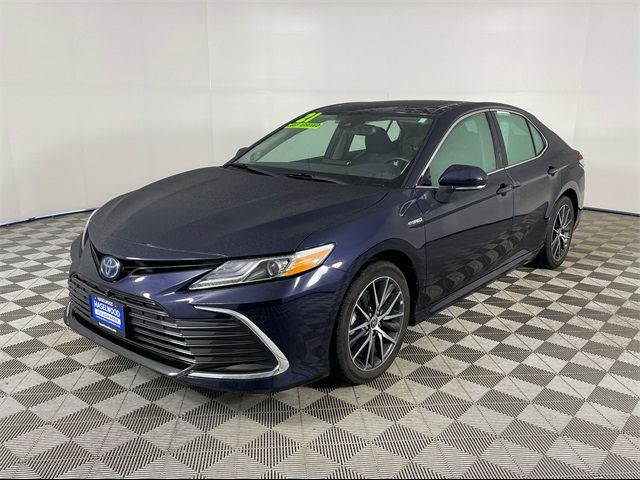 2021 Toyota Camry Hybrid XLE