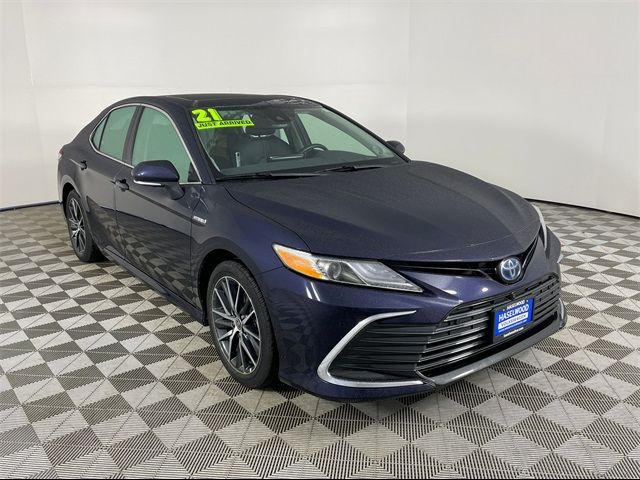 2021 Toyota Camry Hybrid XLE