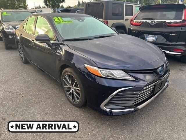 2021 Toyota Camry Hybrid XLE