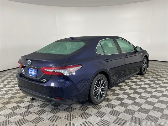 2021 Toyota Camry Hybrid XLE