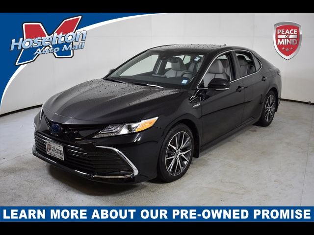 2021 Toyota Camry Hybrid XLE