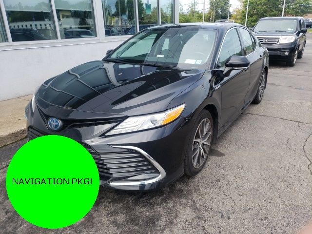 2021 Toyota Camry Hybrid XLE