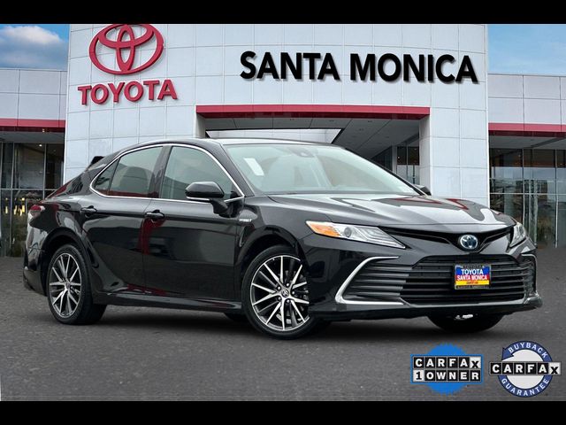 2021 Toyota Camry Hybrid XLE