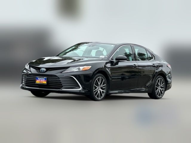 2021 Toyota Camry Hybrid XLE