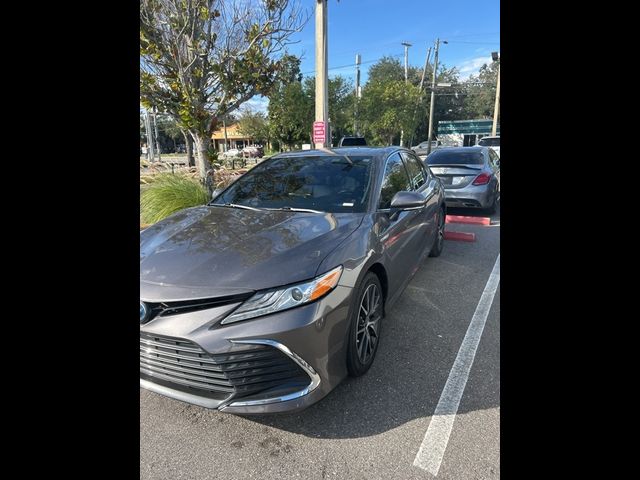 2021 Toyota Camry Hybrid XLE