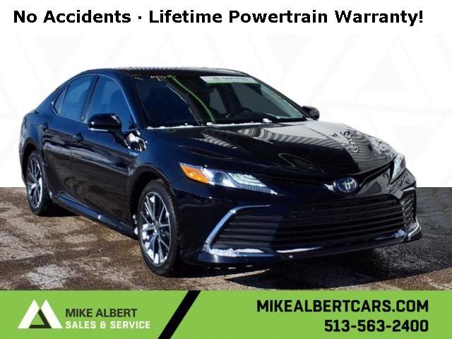 2021 Toyota Camry Hybrid XLE