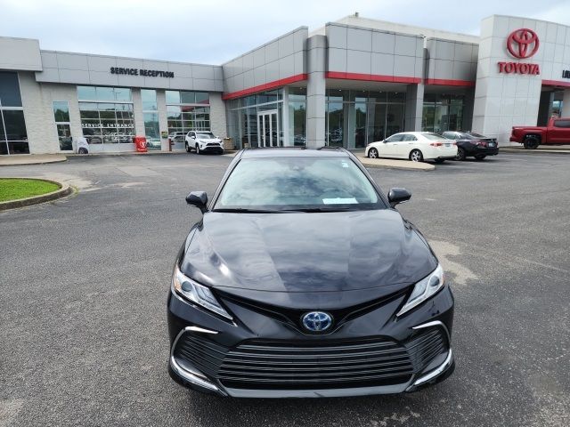 2021 Toyota Camry Hybrid XLE