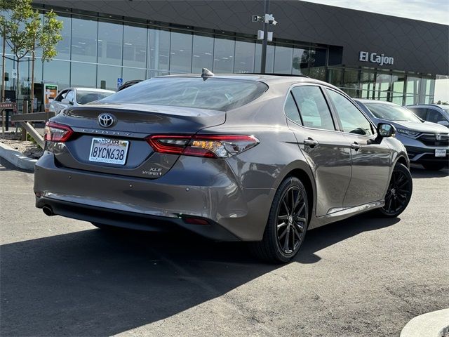 2021 Toyota Camry Hybrid XLE