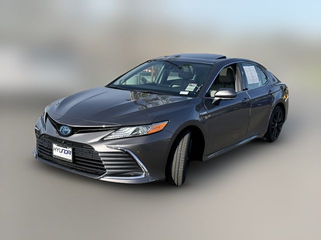 2021 Toyota Camry Hybrid XLE