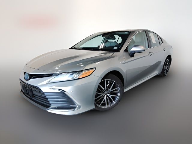 2021 Toyota Camry Hybrid XLE