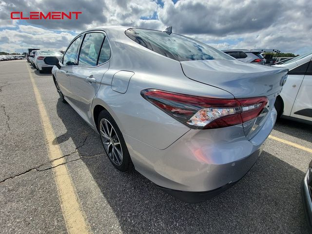 2021 Toyota Camry Hybrid XLE