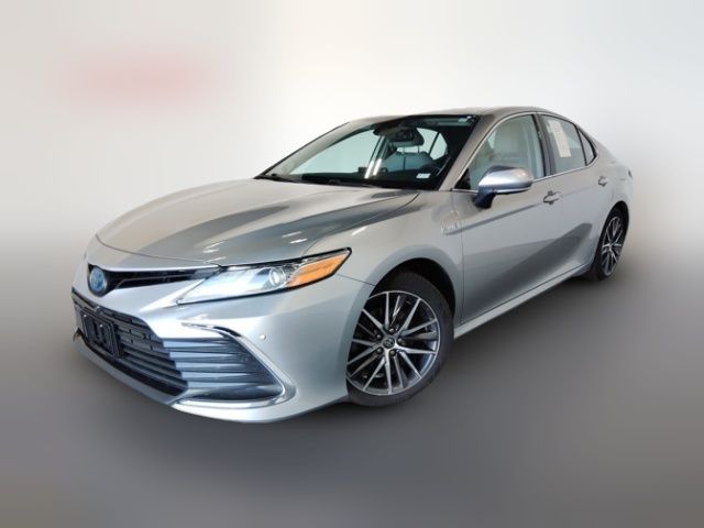 2021 Toyota Camry Hybrid XLE