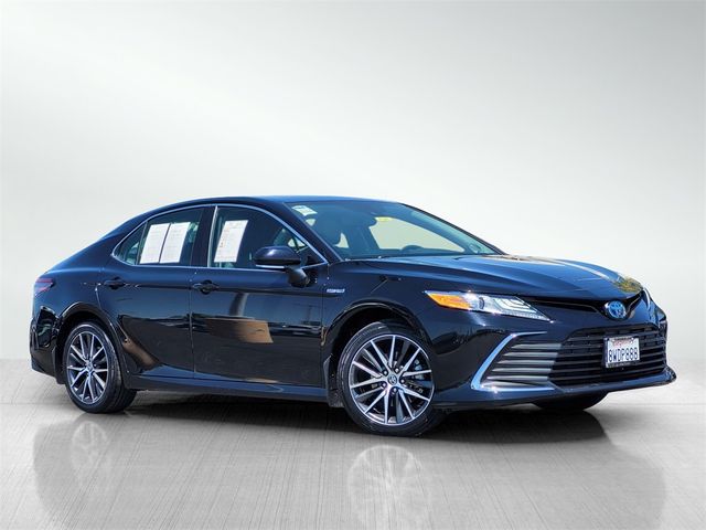 2021 Toyota Camry Hybrid XLE