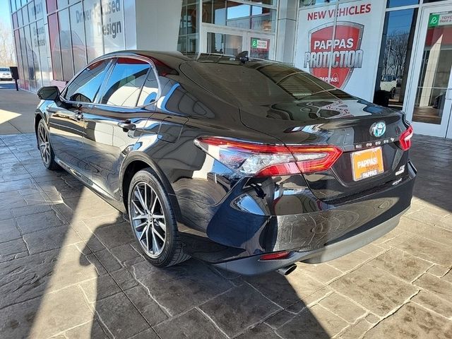 2021 Toyota Camry Hybrid XLE