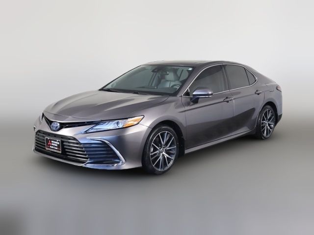 2021 Toyota Camry Hybrid XLE