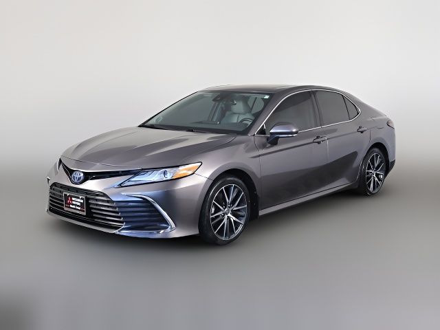 2021 Toyota Camry Hybrid XLE