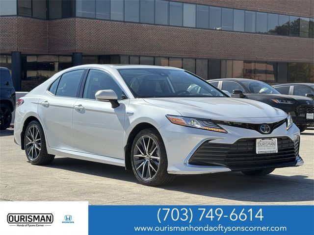 2021 Toyota Camry Hybrid XLE