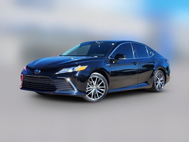 2021 Toyota Camry Hybrid XLE