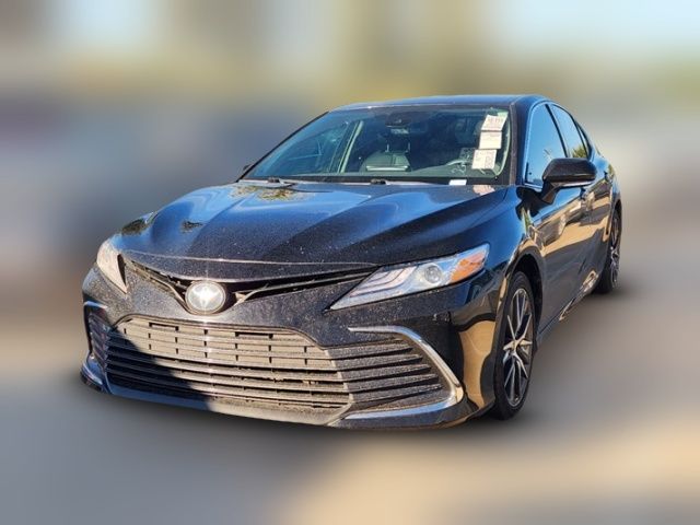 2021 Toyota Camry Hybrid XLE